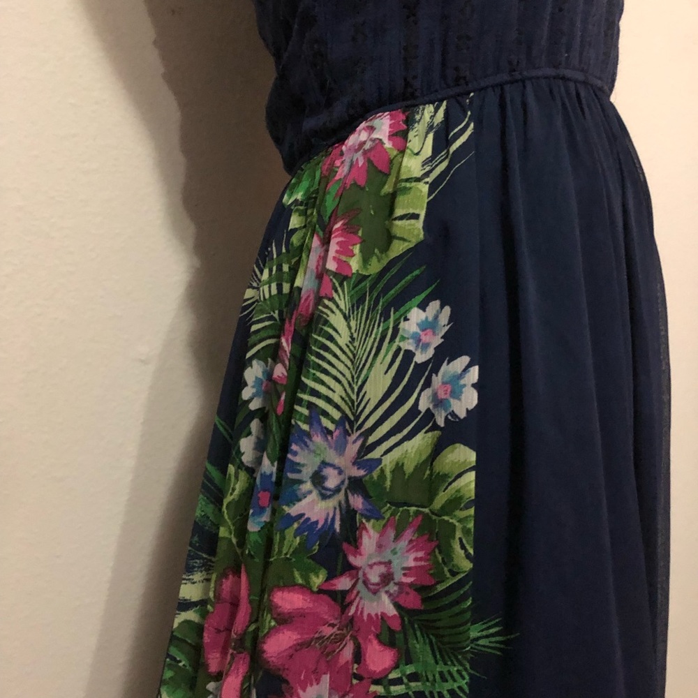 Summer dress - Picture 4 of 8